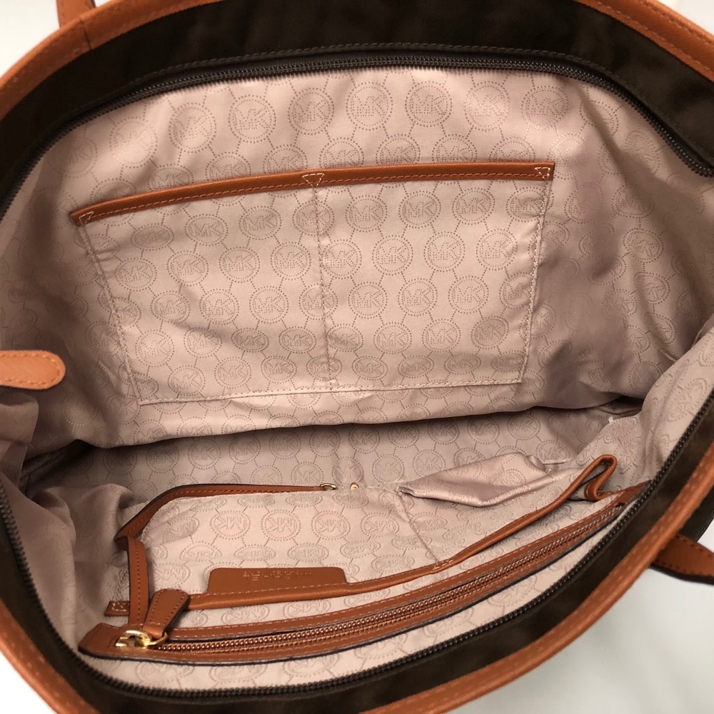 Handbag - Picture 3 of 3